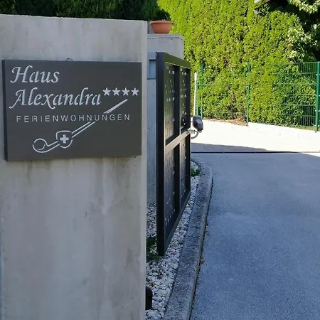 Wunderschone Ferienwohnung Mit Blick Auf Karawanken Διαμέρισμα Zgornje Gorje