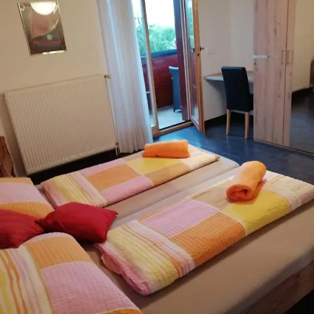Wunderschone Ferienwohnung Mit Blick Auf Karawanken *