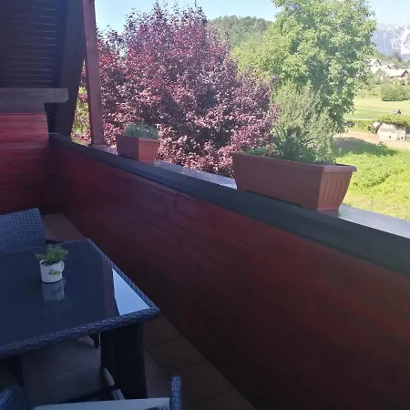 Wunderschone Ferienwohnung Mit Blick Auf Karawanken Apartment *
