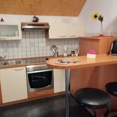 Wunderschone Ferienwohnung Mit Blick Auf Karawanken Διαμέρισμα Zgornje Gorje
