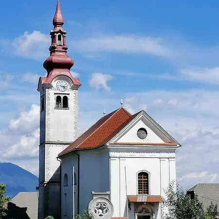 Wunderschone Ferienwohnung Mit Blick Auf Karawanken Διαμέρισμα