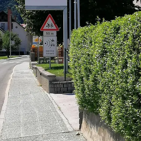 Apartment Wunderschone Ferienwohnung Mit Blick Auf Karawanken Zgornje Gorje